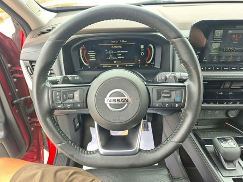 Used 2021 Nissan Rogue Platinum FWD image 14