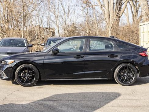 Used 2023 Honda Civic Sport image 8