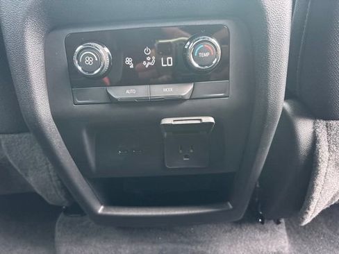 Certified 2026 Chevrolet Traverse LT w/ Driver Confidence Package AWD/4WD image 19