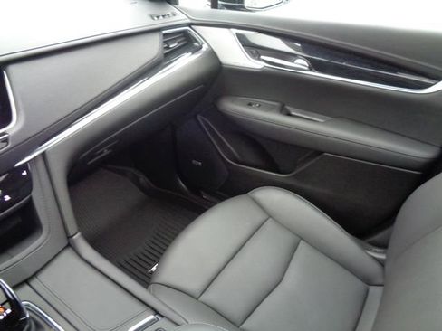 Certified 2023 Cadillac XT5 Premium Luxury w/ LPO, Floor Liner Package image 24