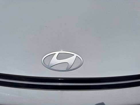 Used 2026 Hyundai Kona SE FWD image 15