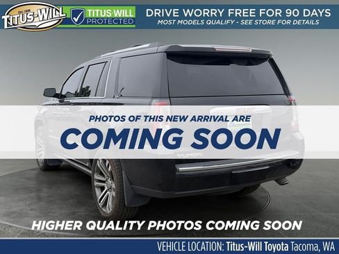 Used 2019 GMC Yukon Denali w/ Denali Ultimate Black Edition AWD/4WD image 3