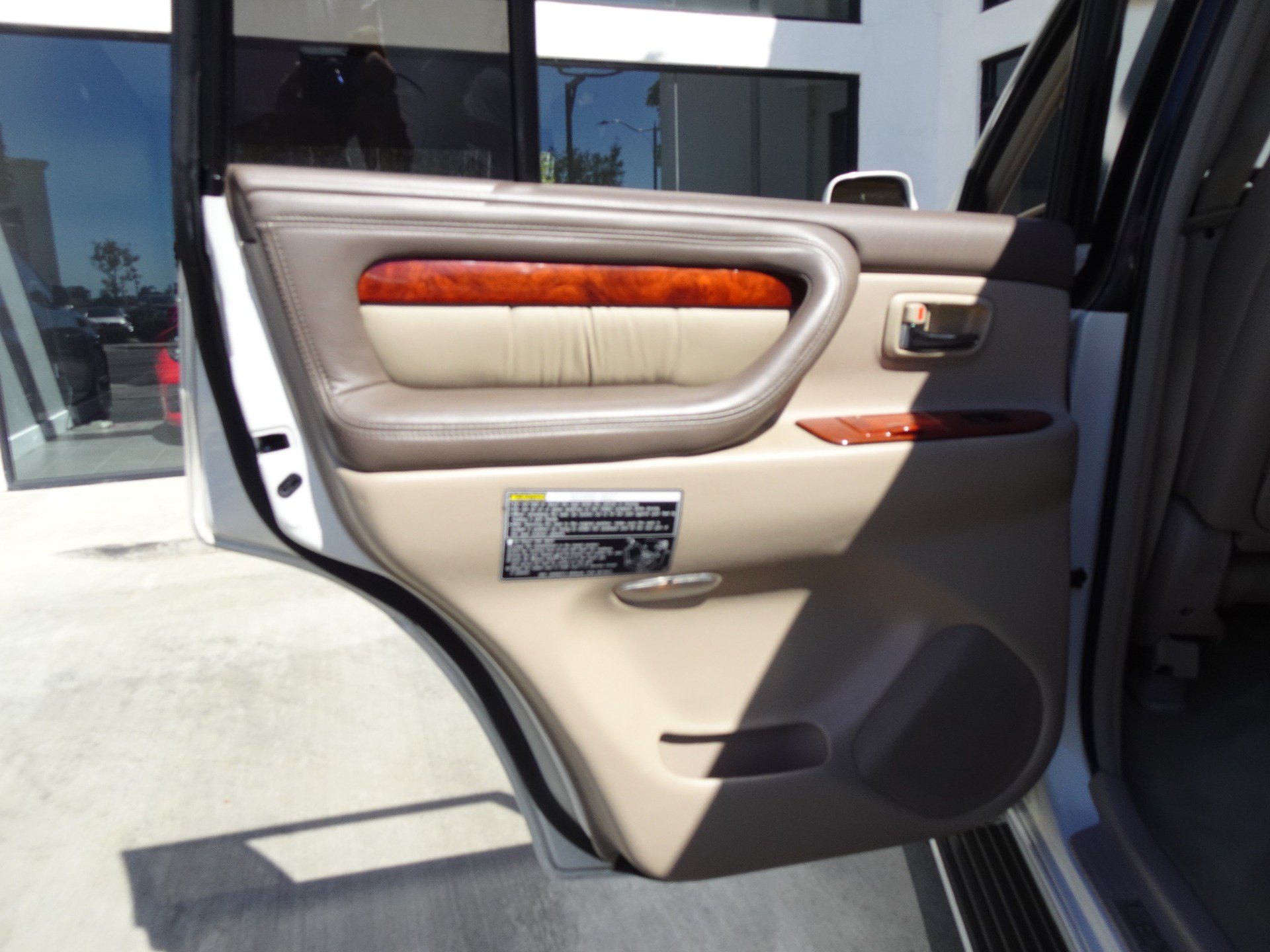 Used 2001 Lexus LX 470 4WD image 14