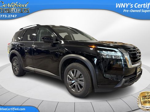 Used 2025 Nissan Pathfinder SV AWD/4WD image 3