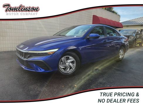 Used 2024 Hyundai Elantra SE FWD image 1