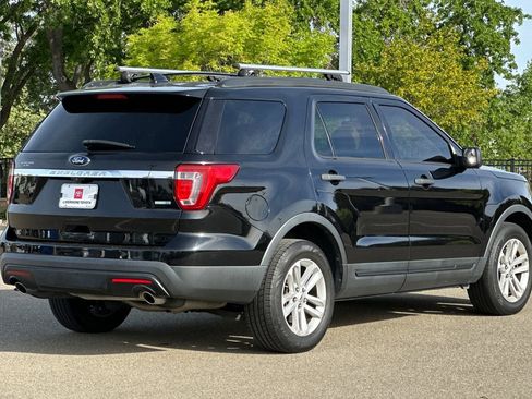 Used 2017 Ford Explorer FWD image 4