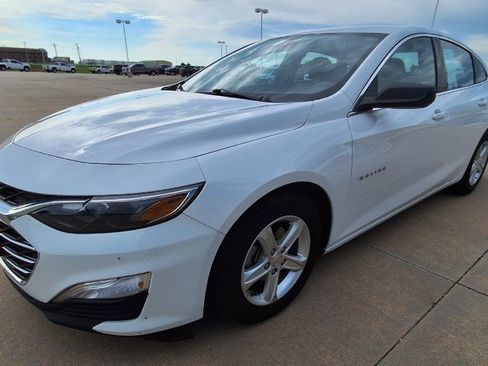 Used 2020 Chevrolet Malibu LS FWD image 4
