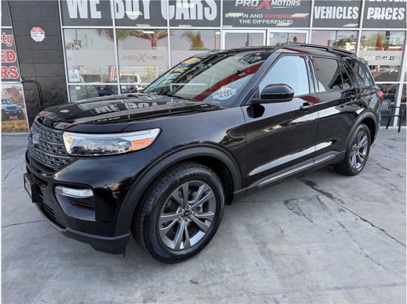 Used 2023 Ford Explorer XLT w/ Equipment Group 202A RWD image 62
