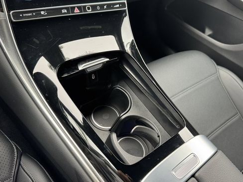 Used 2025 Mercedes-Benz GLC 300 image 20