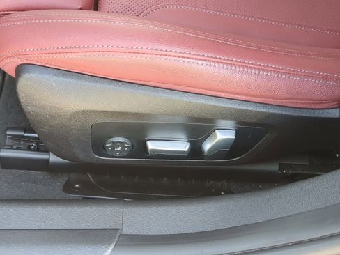 Used 2023 BMW 330i xDrive 330i xDrive w/ M Sport Package image 23