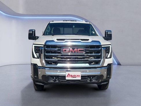 Used 2024 GMC Sierra 3500 SLT w/ SLT Premium Package image 8