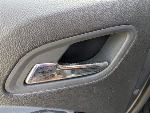 Used 2021 Chevrolet Colorado Z71 w/ Safety Package image 27