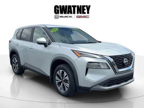 Used 2023 Nissan Rogue SV AWD/4WD image 3