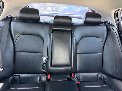 Used 2019 Kia Stinger Premium AWD/4WD image 18