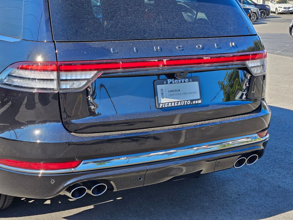 Certified 2025 Lincoln Aviator Black Label AWD/4WD image 11