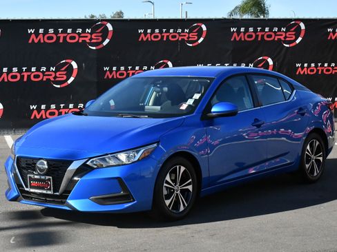 Used 2021 Nissan Sentra SV image 3
