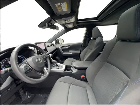 Used 2024 Toyota RAV4 SE w/ Convenience Package AWD/4WD image 20