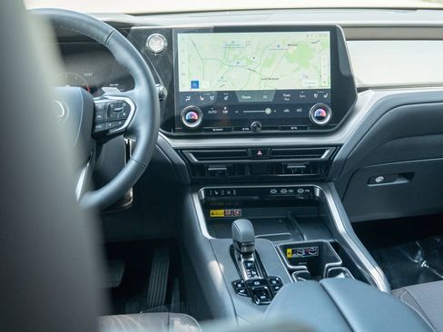 Used 2026 Lexus TX 350 AWD w/ Technology Package image 20