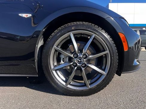 Used 2021 MAZDA MX-5 Miata Grand Touring image 3