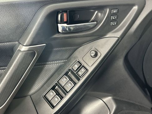 Used 2018 Subaru Forester 2.5i Touring w/ Popular Package #3B image 17