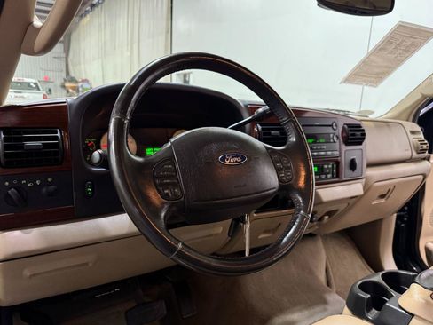 Used 2005 Ford F350 Lariat RWD image 9
