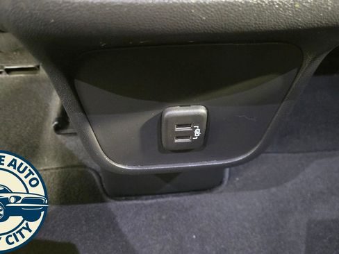 Used 2023 Chevrolet Equinox LT image 32