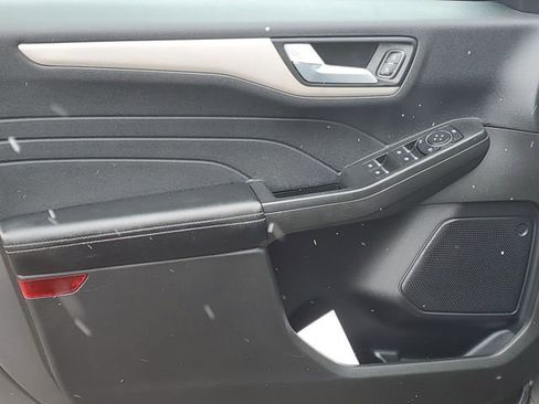 Used 2022 Ford Escape SEL image 24