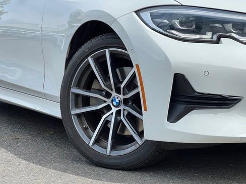 Used 2020 BMW 330i xDrive Sedan w/ Convenience Package AWD/4WD image 2