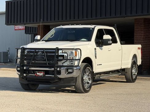 Used 2022 Ford F350 Lariat w/ Lariat Ultimate Package AWD/4WD image 3