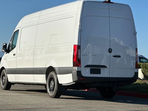 New 2024 Mercedes-Benz eSprinter 170 Cargo image 23