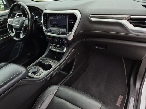 Used 2020 GMC Acadia SLT FWD image 27