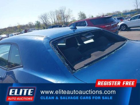 Used 2021 Dodge Challenger GT AWD/4WD image 11