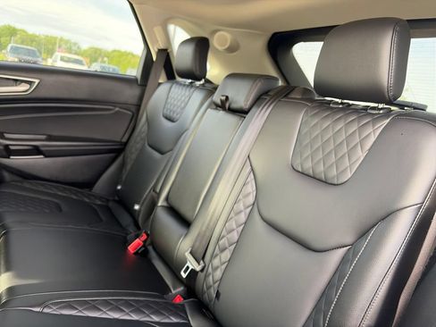 Used 2024 Ford Edge Titanium AWD/4WD image 30