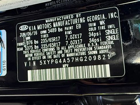 Used 2017 Kia Sorento LX image 18