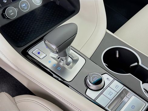 New 2025 Genesis G70 2.5T image 18