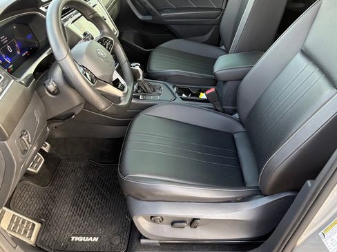 Used 2024 Volkswagen Tiguan SE R-Line image 29