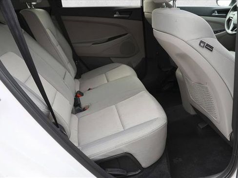 Used 2017 Hyundai Tucson SE image 25