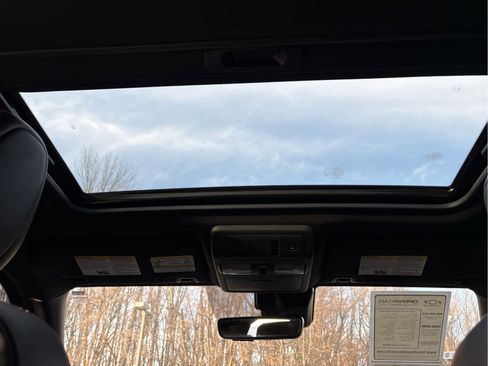 Used 2023 Nissan Frontier PRO-4X w/ Pro-4X Premium Package image 13