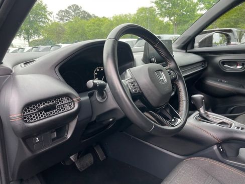 Certified 2025 Honda HR-V Sport image 27
