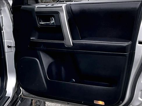 Used 2016 Toyota 4Runner SR5 Premium image 21