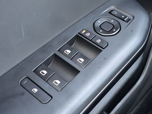 Certified 2025 Kia K4 LXS image 24