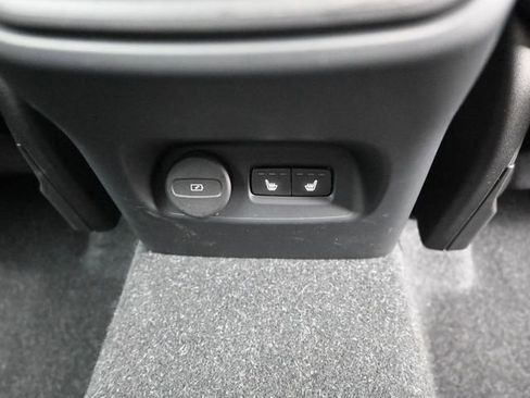 Used 2023 Volvo XC40 B5 Plus w/ Driver Assist Package image 34