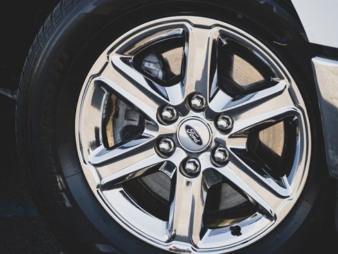 Used 2024 Ford F150 XLT w/ Mobile Office Package image 31