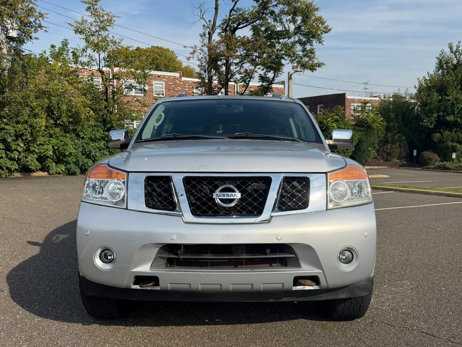 Used 2011 Nissan Armada Platinum w/ 2nd Row Captain Seat Pkg AWD/4WD image 2