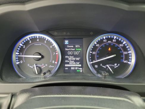 Used 2019 Toyota Highlander XLE FWD image 25