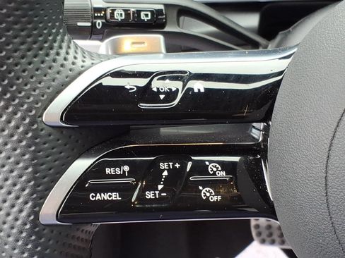 Certified 2025 Mercedes-Benz GLC 300 4MATIC image 21