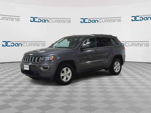 Used 2017 Jeep Grand Cherokee Laredo w/ Quick Order Package 23E image 4
