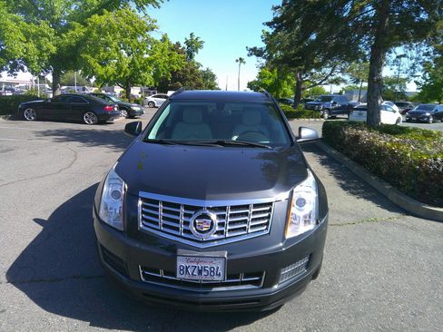 Used 2014 Cadillac SRX FWD image 2