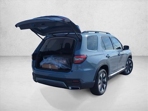New 2026 Honda Pilot Touring image 2