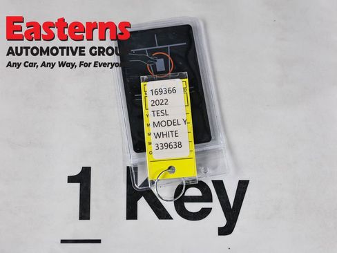 Used 2022 Tesla Model Y Long Range image 19